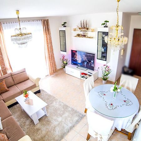 Split Apartments Shell ภายนอก รูปภาพ