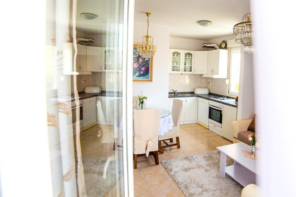 Split Apartments Shell ภายนอก รูปภาพ
